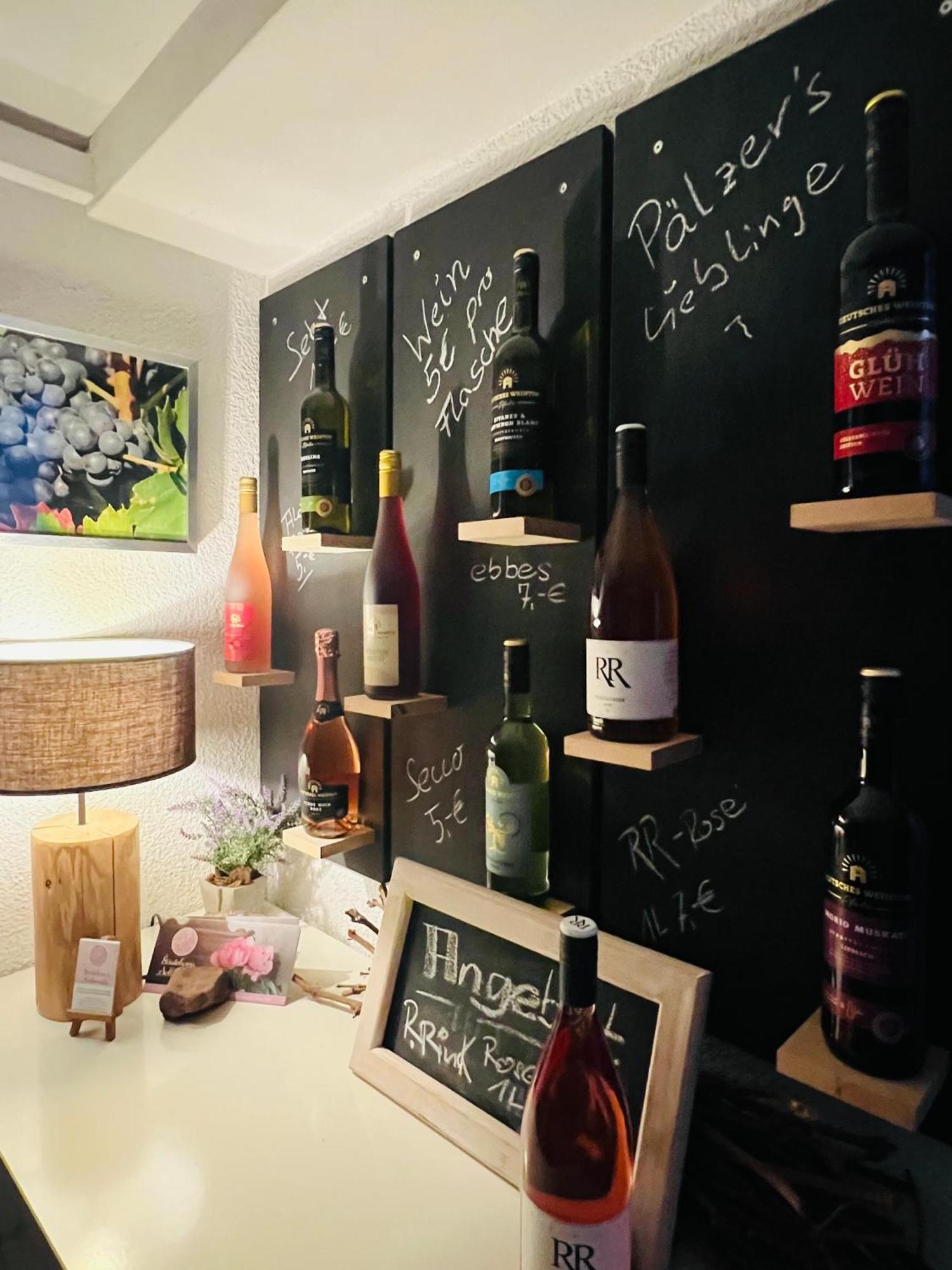 Ferienwohnung Palatina Heuchelheim-Klingen エクステリア 写真