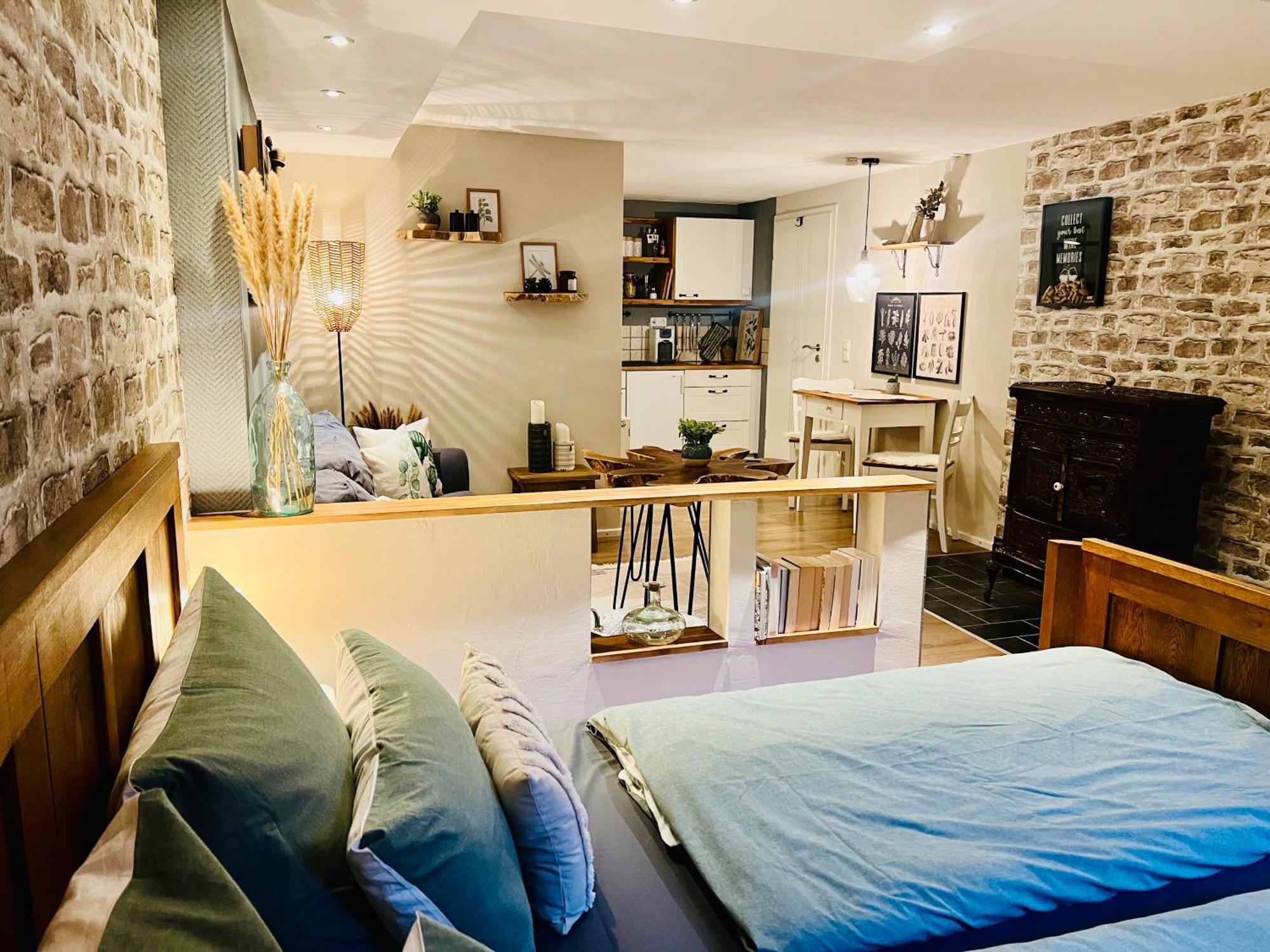 Ferienwohnung Palatina Heuchelheim-Klingen エクステリア 写真