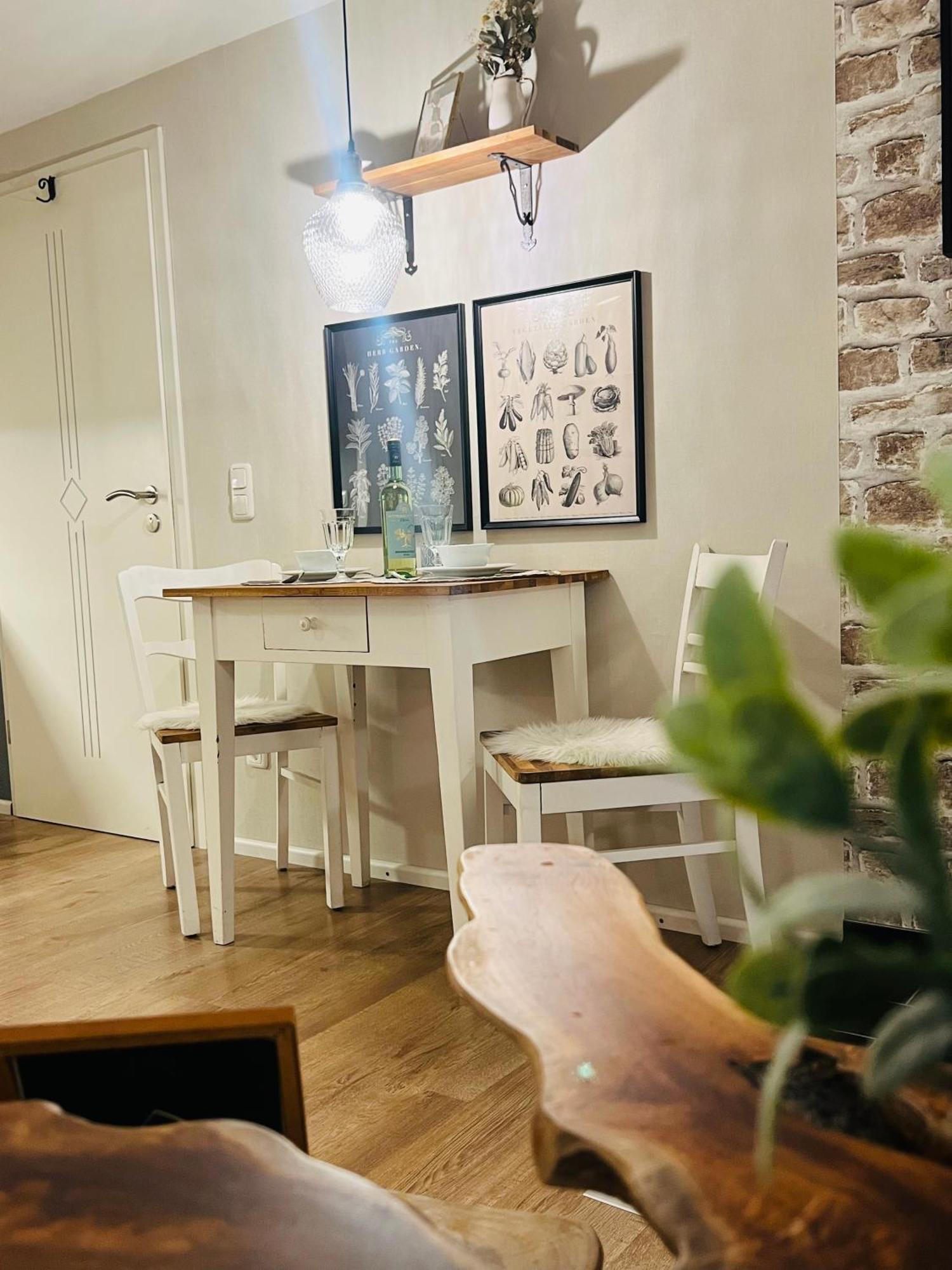 Ferienwohnung Palatina Heuchelheim-Klingen エクステリア 写真