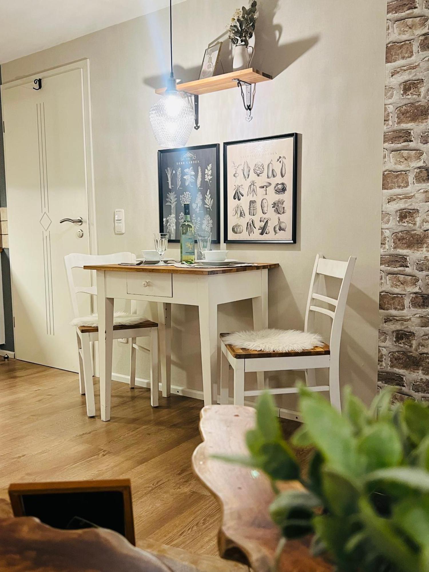 Ferienwohnung Palatina Heuchelheim-Klingen エクステリア 写真